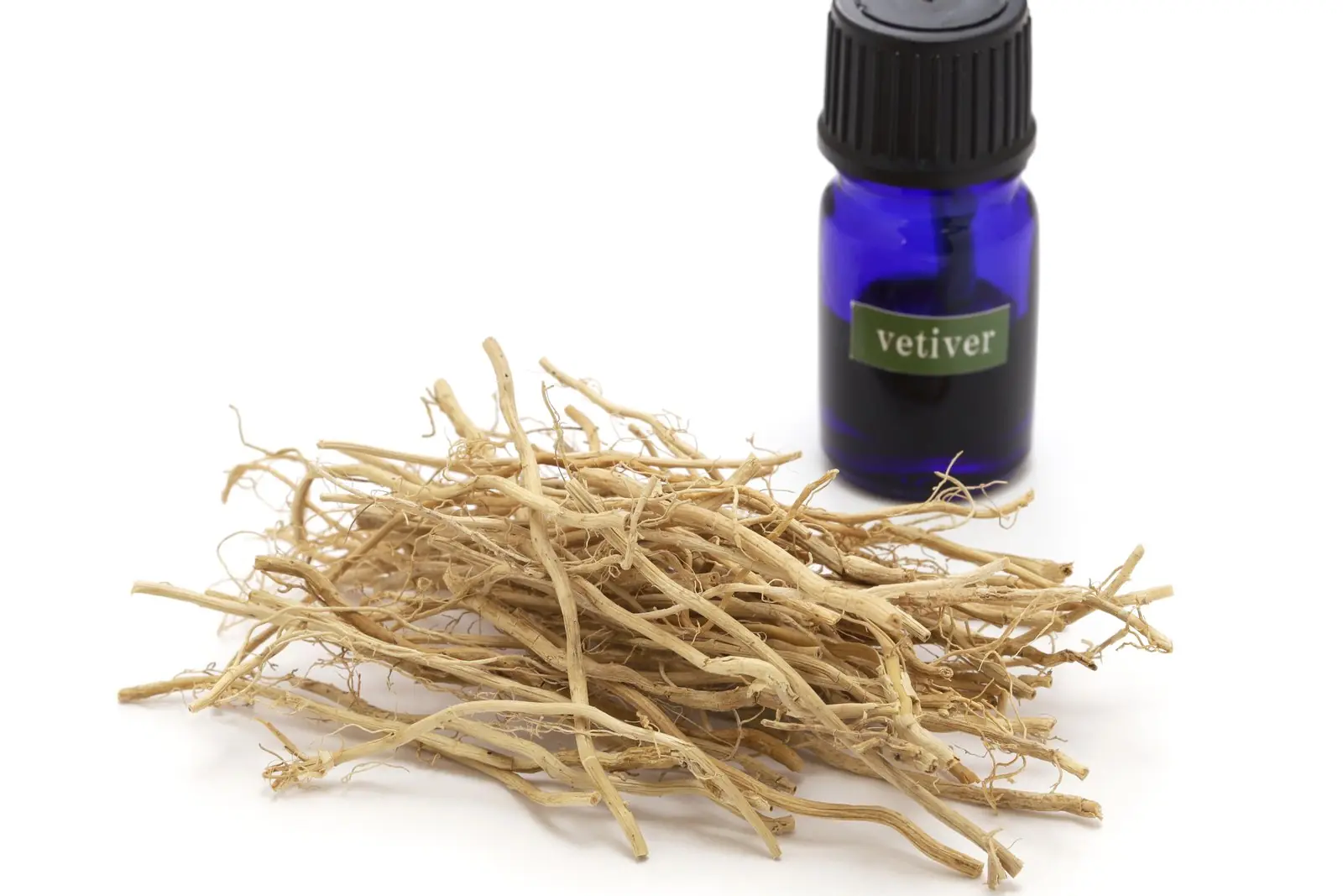 Vetiver – egyedi hangulatfotó a parfümválogatáshoz.